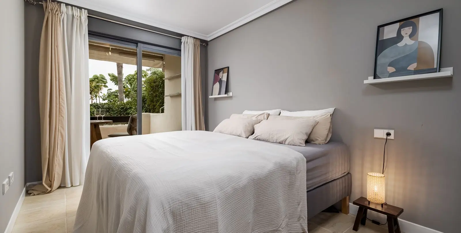 Продажа апартаментов на первом этаже в Estepona 11
