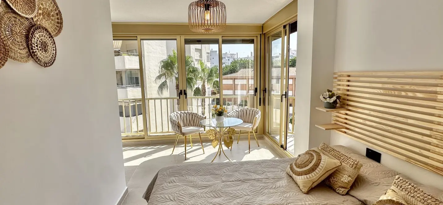 Sale of middle floor apartment in Fuengirola 3