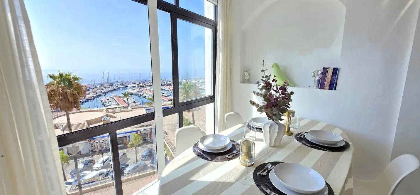 Продажа апартаментов на среднем этаже в Marbella 0