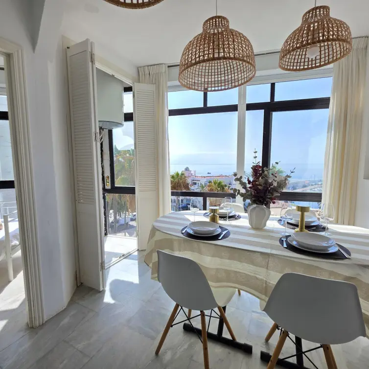 Продажа апартаментов на среднем этаже в Marbella