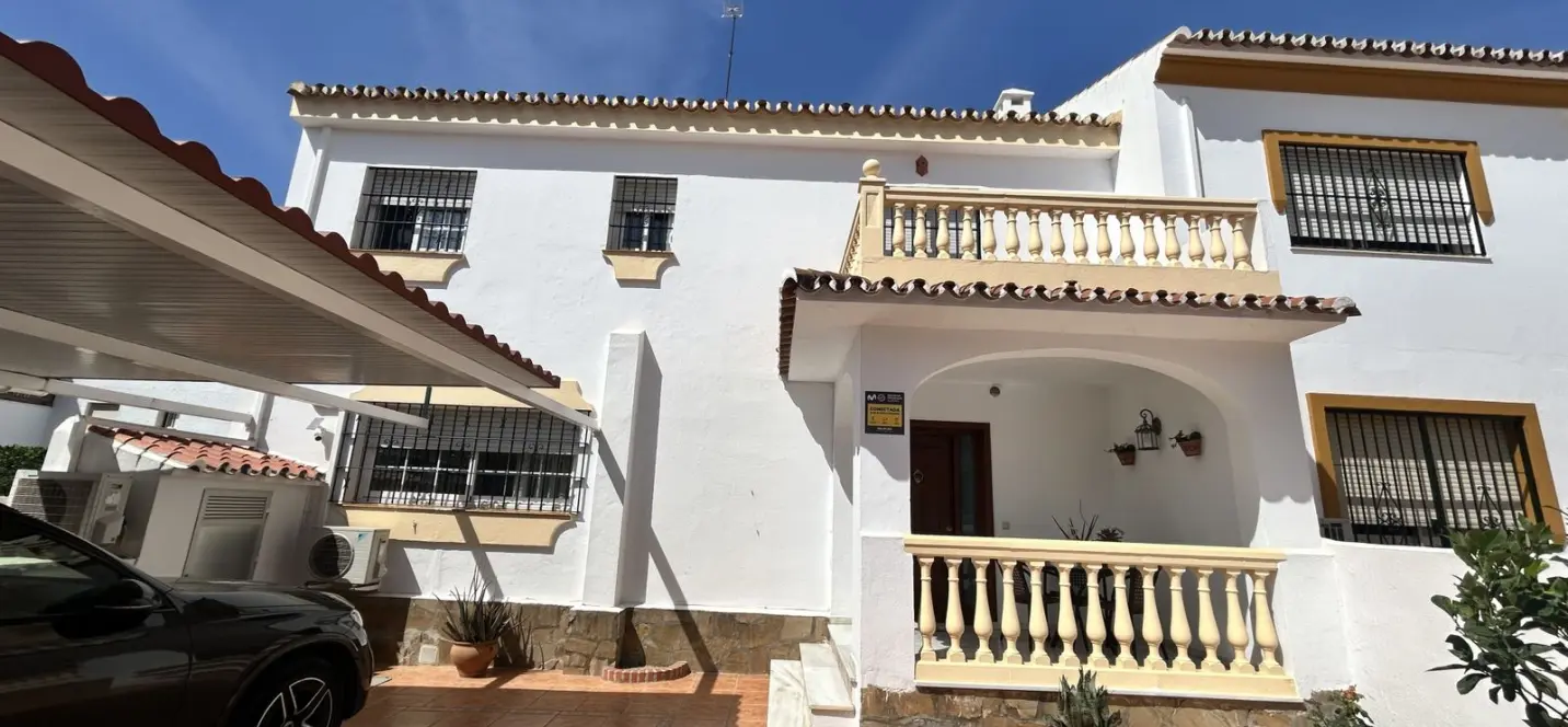 Sale of townhouse in San Pedro de Alcántara 2