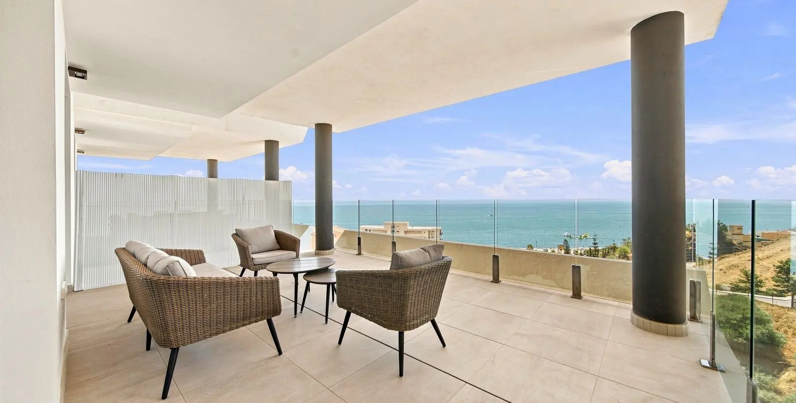 Продажа апартаментов на среднем этаже в Fuengirola 1