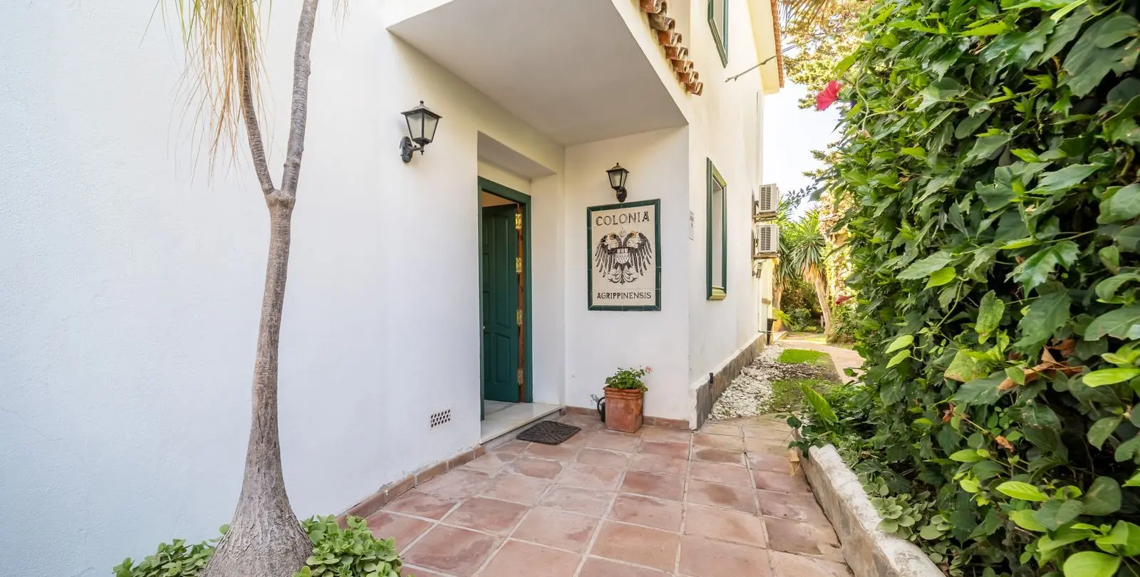 Продажа  отдельно стоящей виллы в Marbesa 37