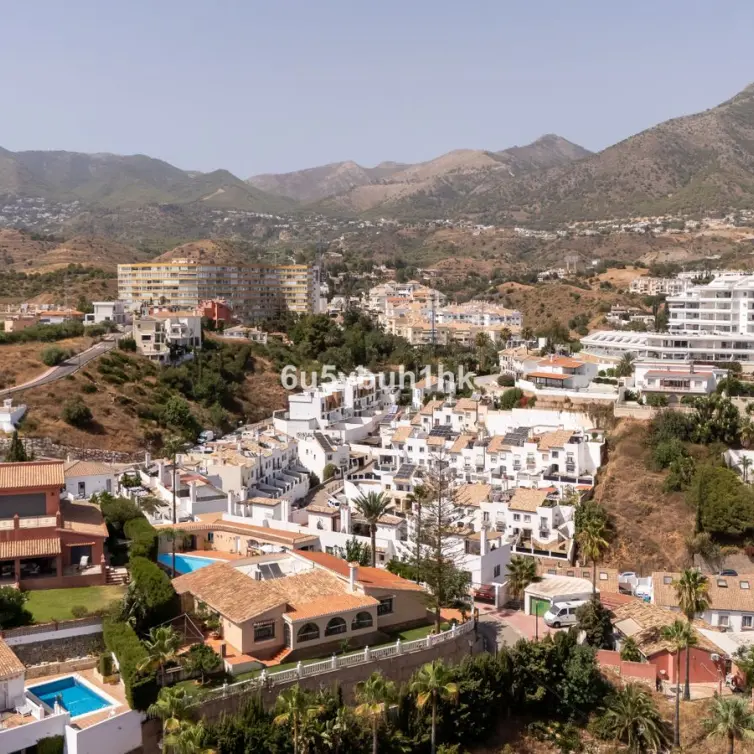 Продажа  отдельно стоящей виллы в Torreblanca