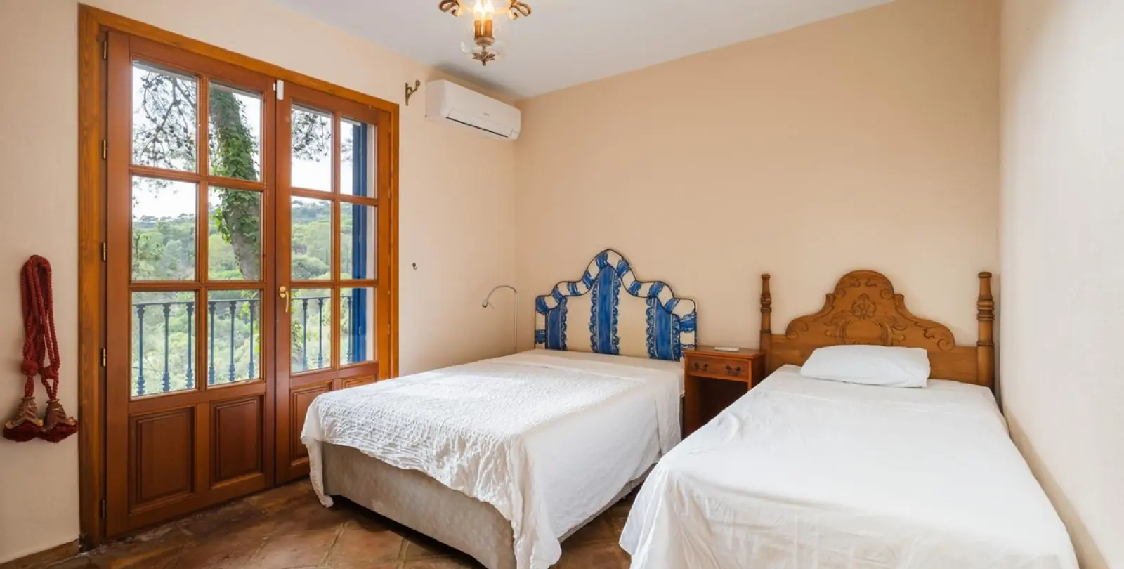 Long-term rent of detached villa in El Madroñal 11