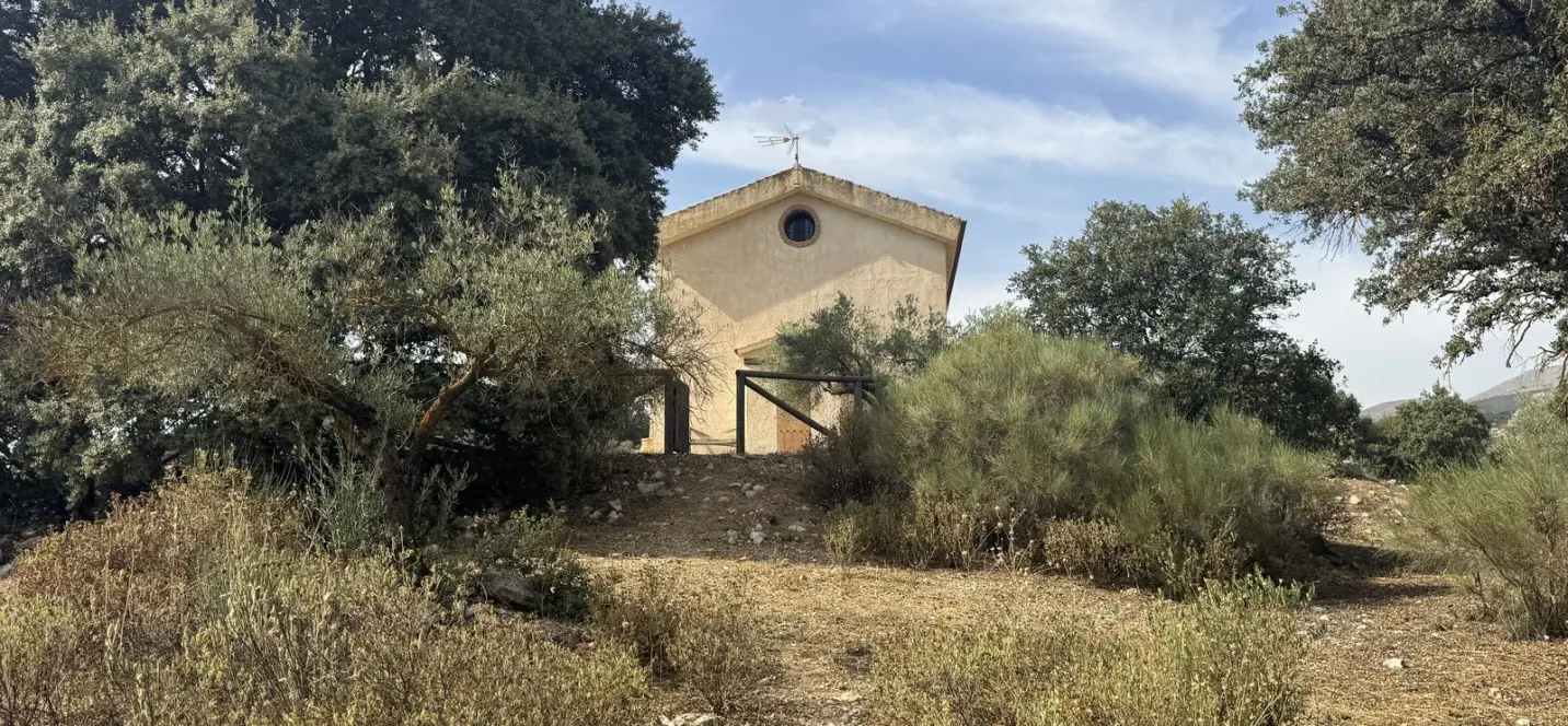 Venta de finca - cortijo en Alfarnate 0