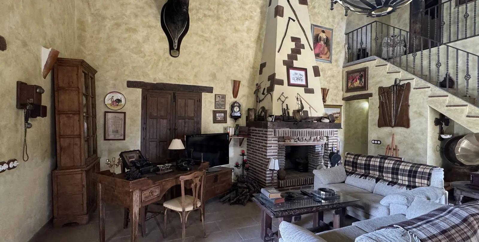 Venta de finca - cortijo en Alfarnate 14