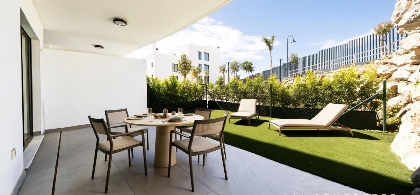 Venta de apartamento en planta baja en El Chaparral 4