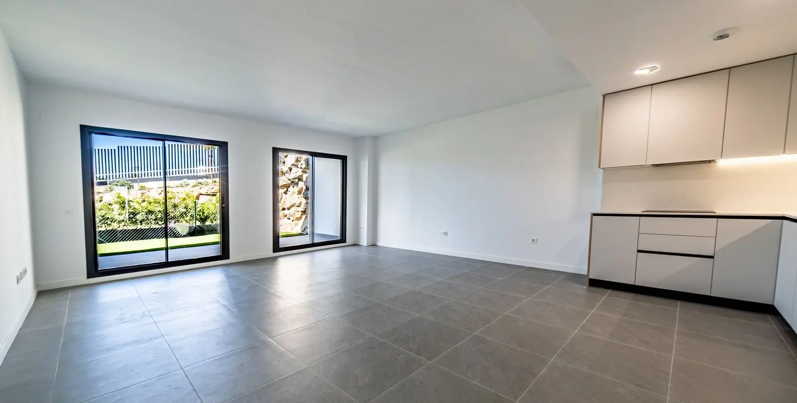 Venta de apartamento en planta baja en El Chaparral 7