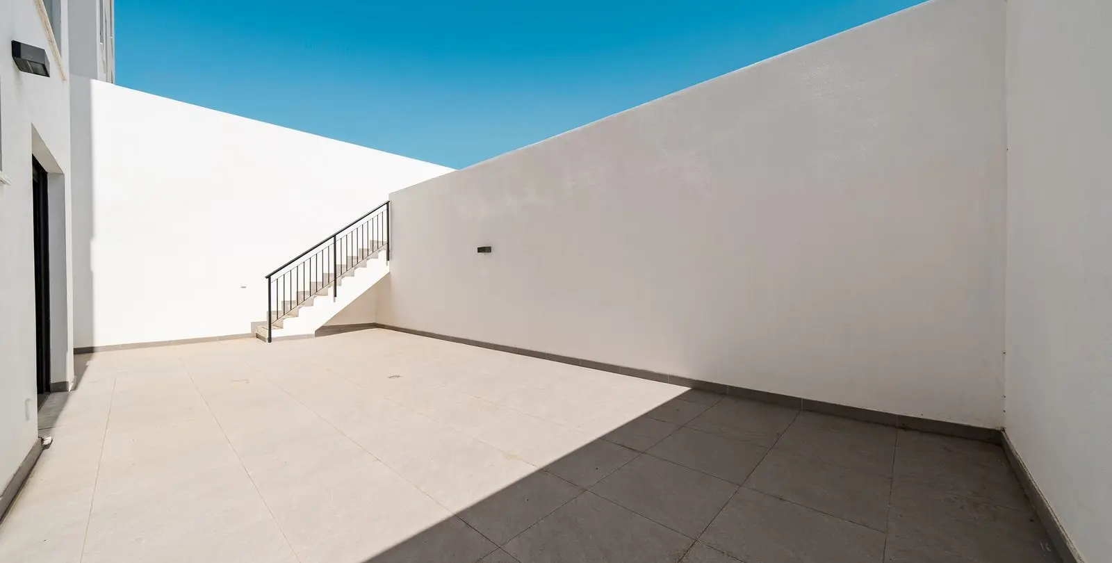 Venta de apartamento en planta baja en El Chaparral 21