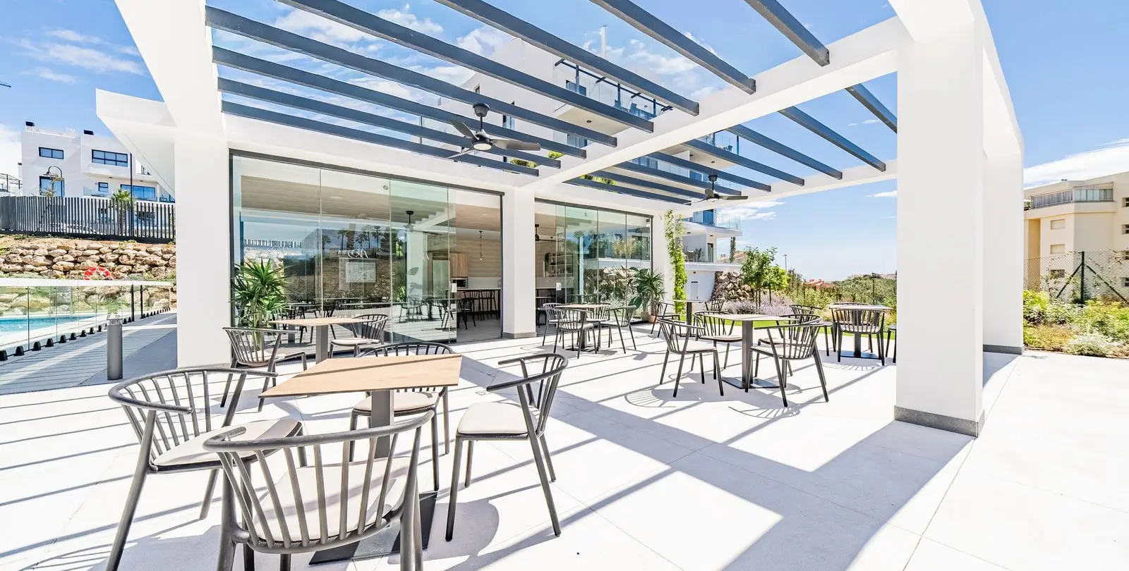 Venta de apartamento en planta baja en El Chaparral 28