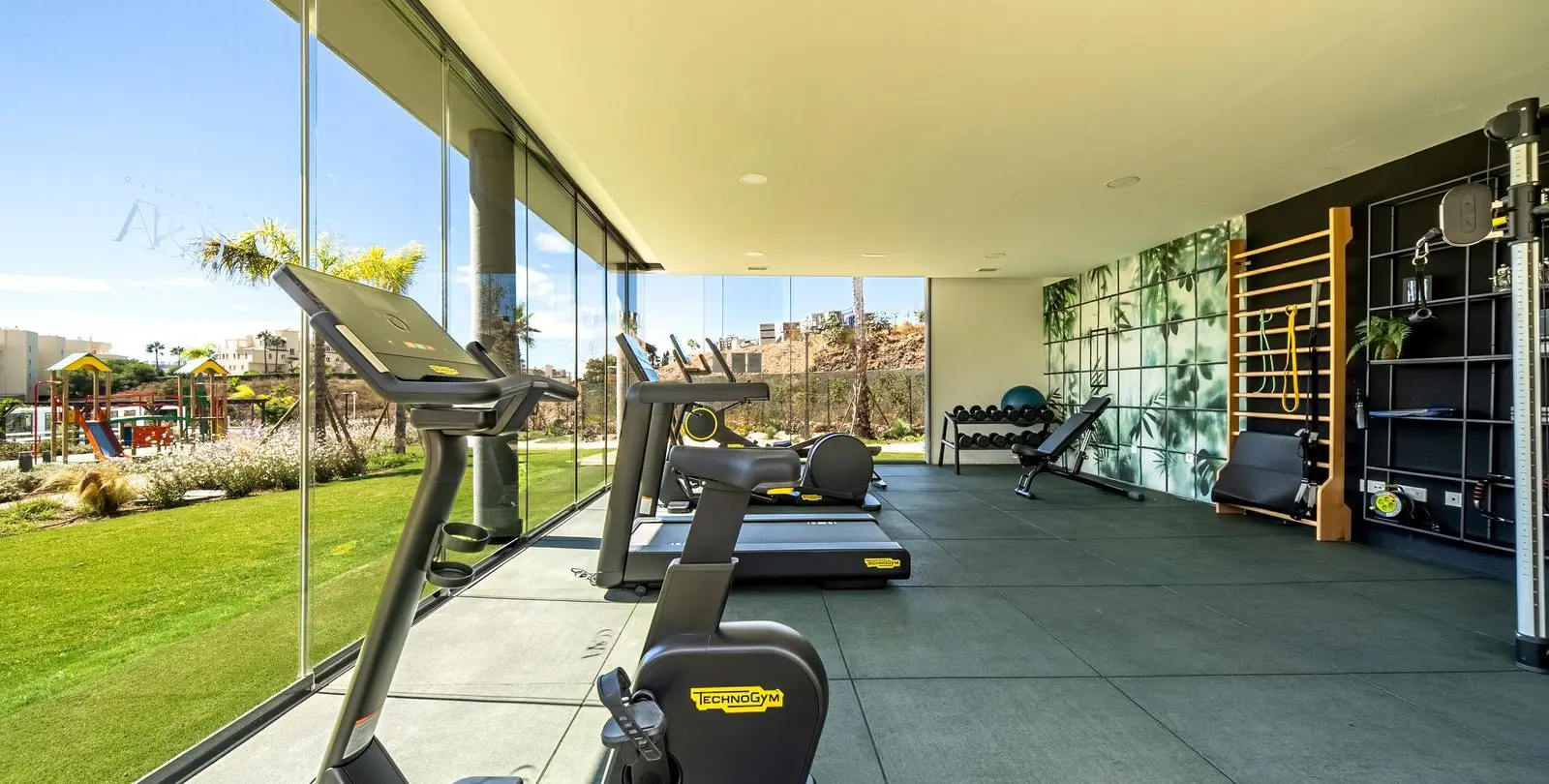 Venta de apartamento en planta baja en El Chaparral 33
