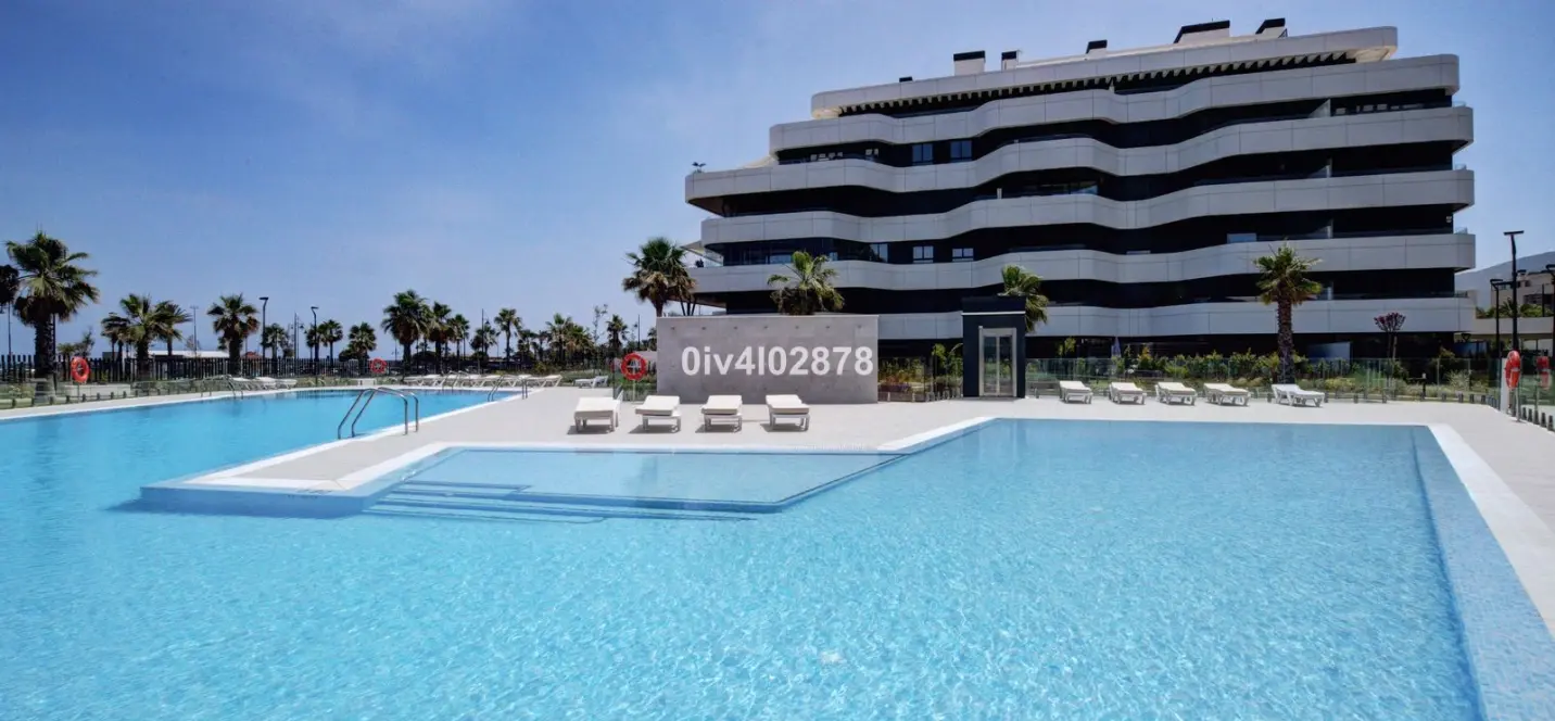 Sale of middle floor apartment in Los Alamos 0