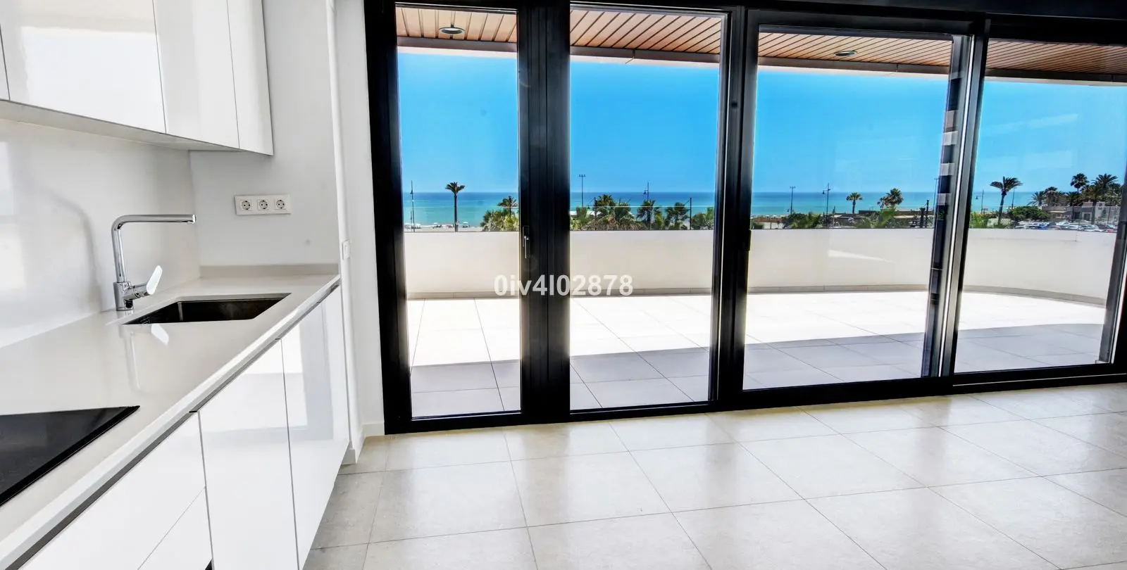 Sale of middle floor apartment in Los Alamos 11