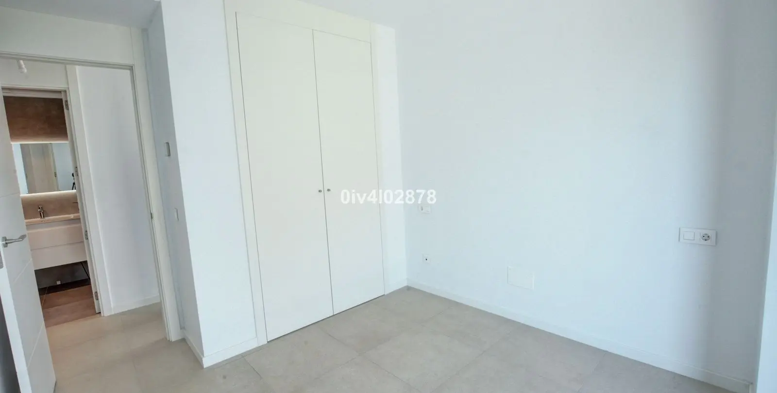 Sale of middle floor apartment in Los Alamos 18