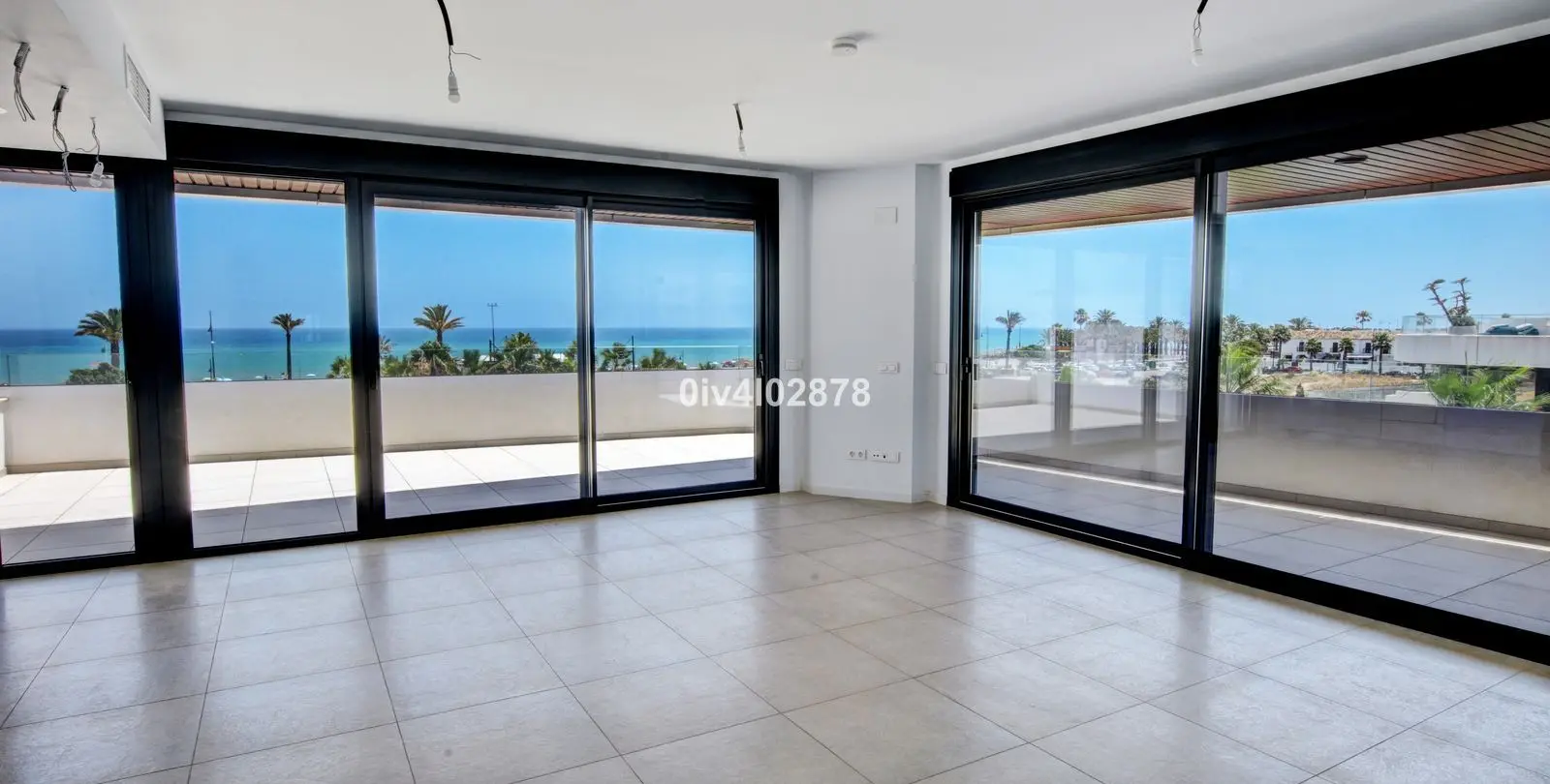 Sale of middle floor apartment in Los Alamos 26