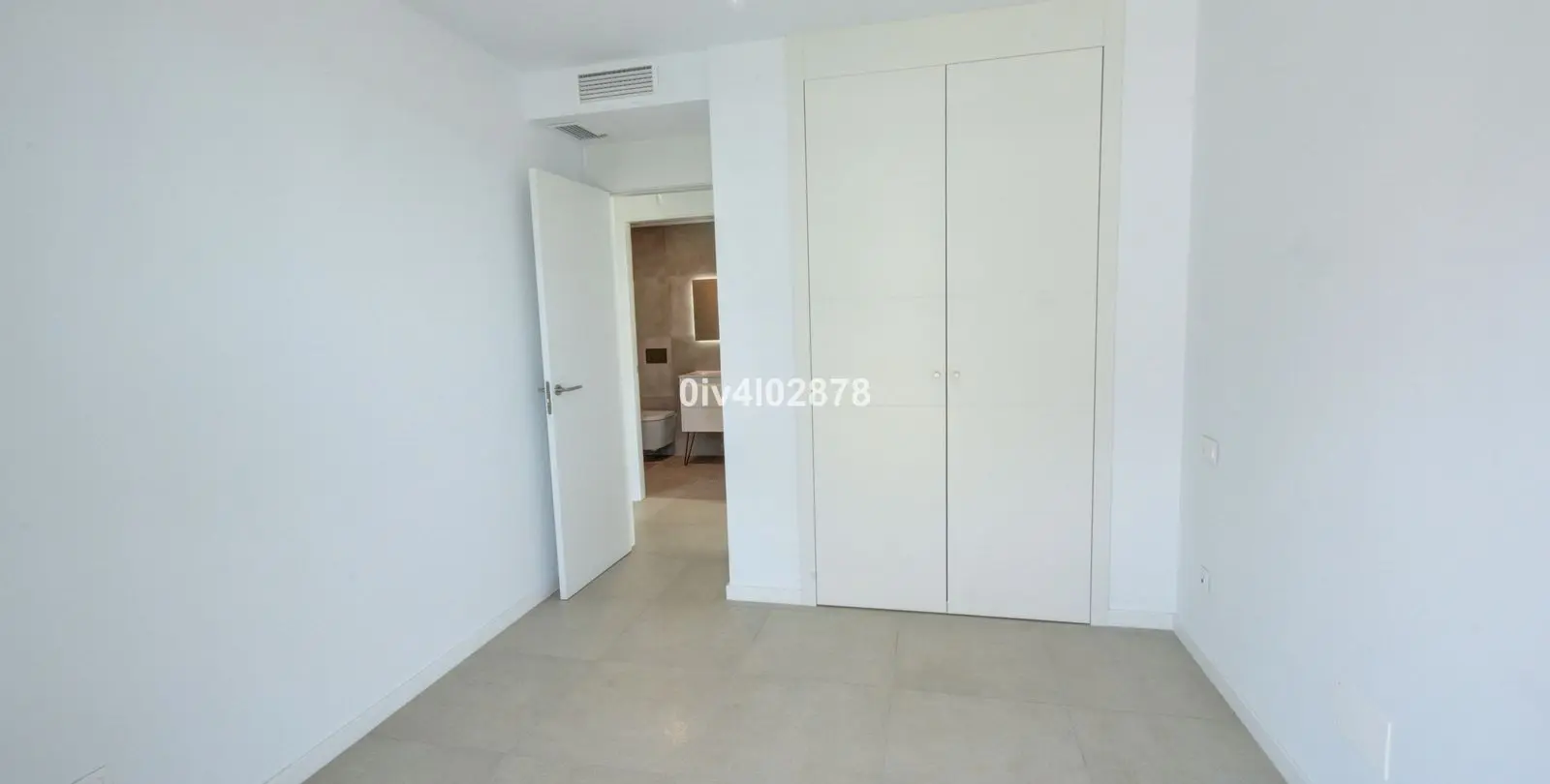 Sale of middle floor apartment in Los Alamos 31