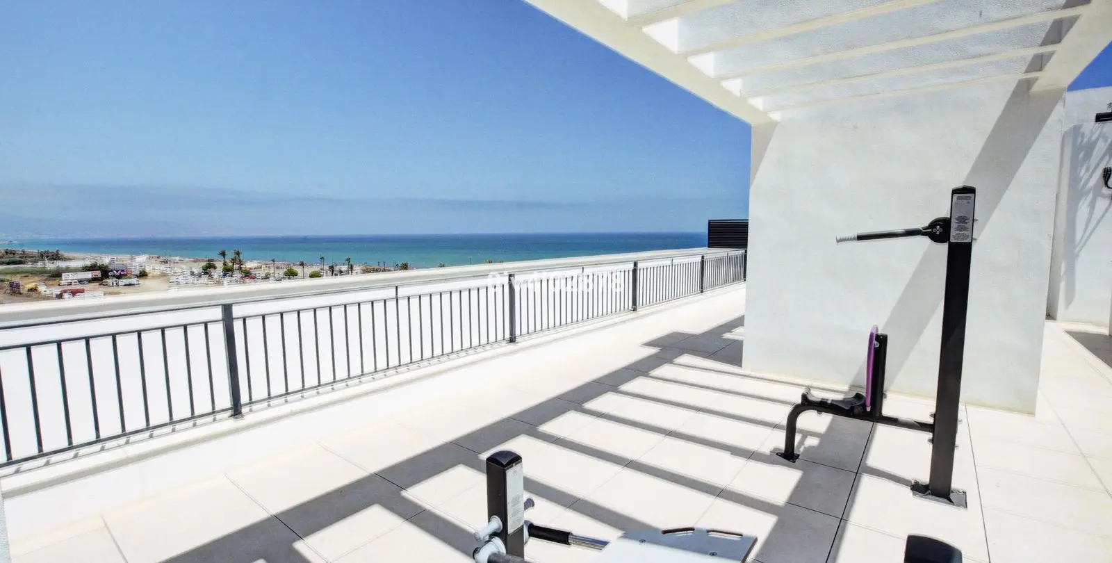 Sale of middle floor apartment in Los Alamos 51