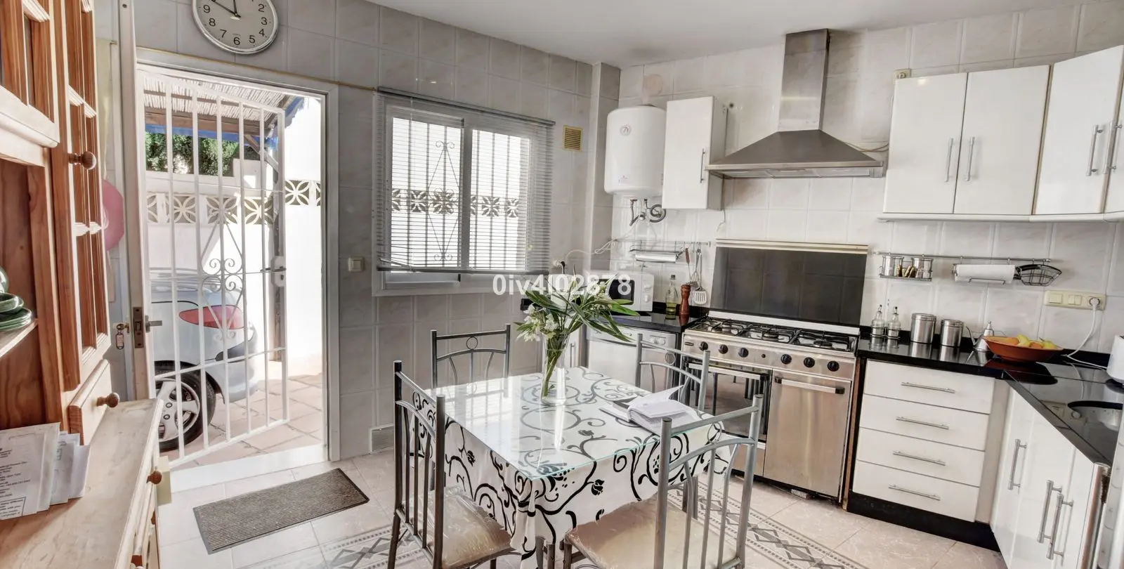 Sale of detached villa in La Capellania 17
