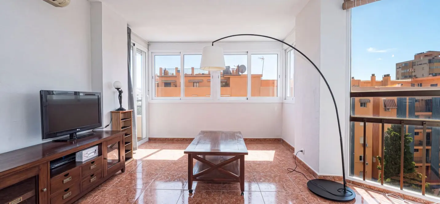 Venta de apartamento en planta media en Fuengirola 0