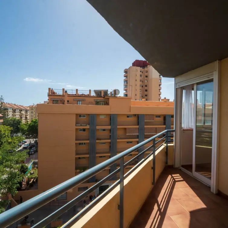 Venta de apartamento en planta media en Fuengirola