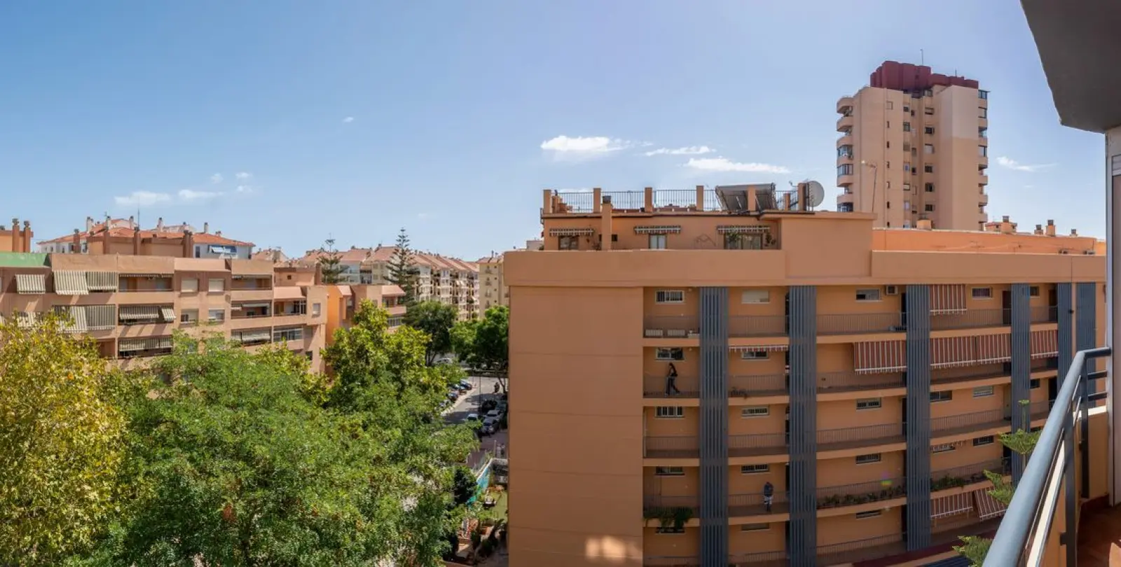 Venta de apartamento en planta media en Fuengirola 11