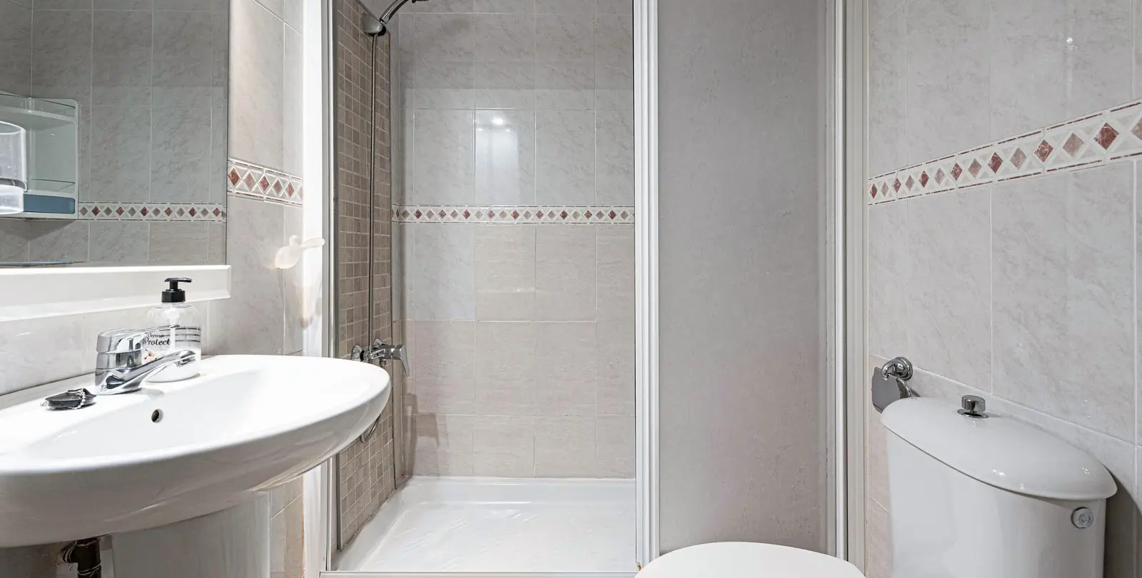 Venta de apartamento en planta media en Fuengirola 26