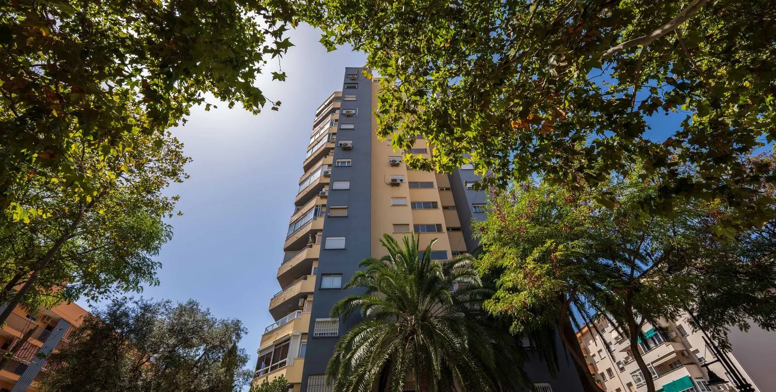 Venta de apartamento en planta media en Fuengirola 47