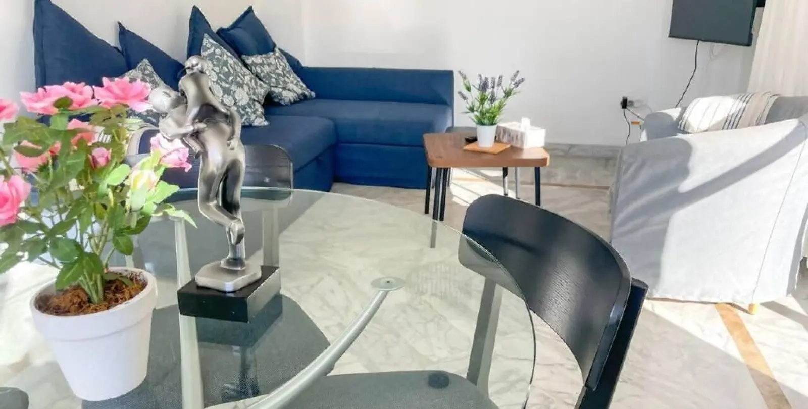 Venta de apartamento en planta media en Marbella 3