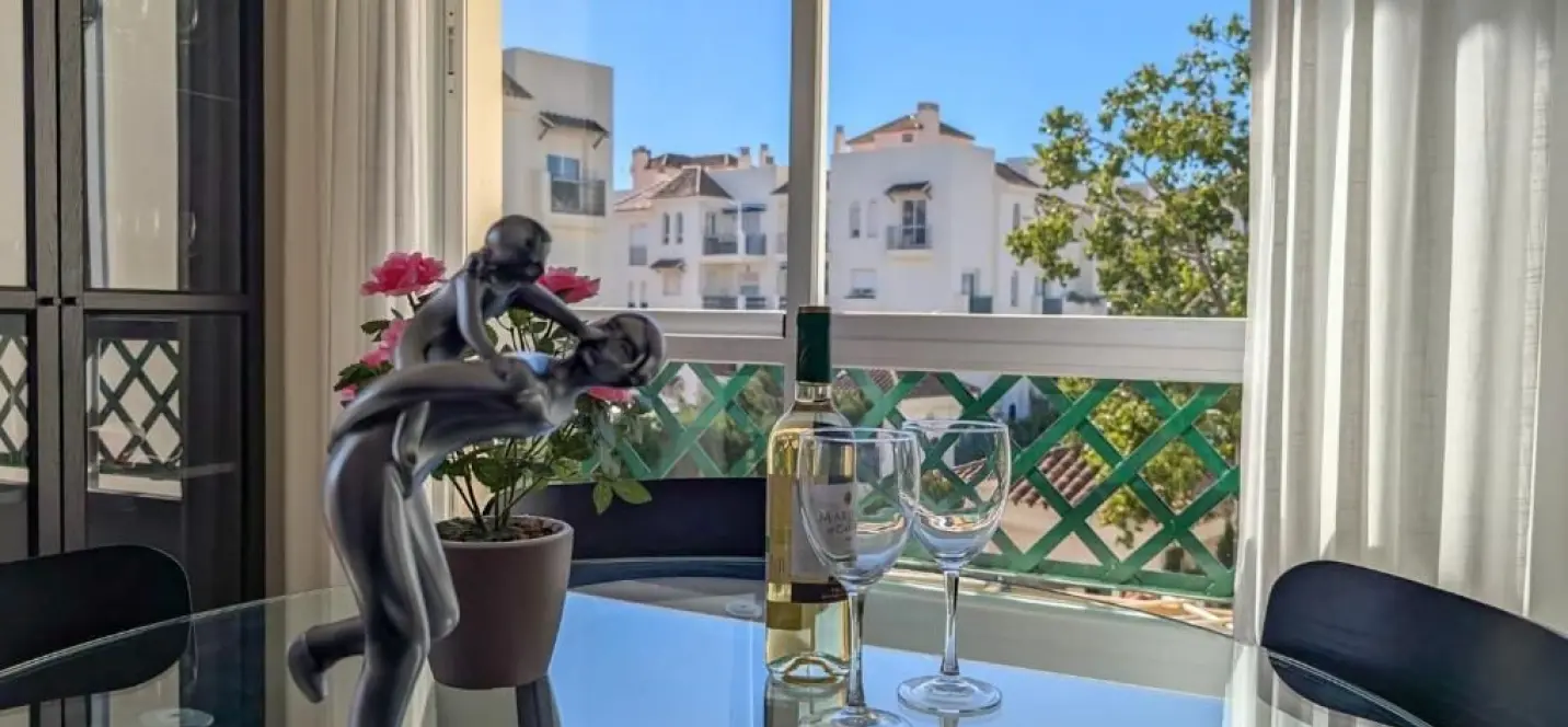 Venta de apartamento en planta media en Marbella 4