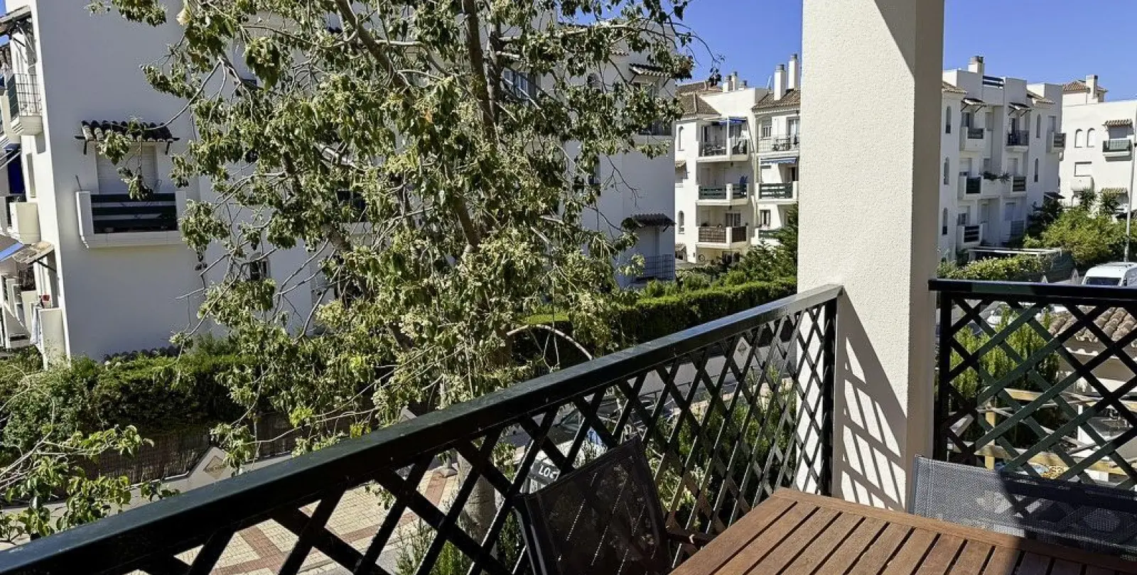 Venta de apartamento en planta media en Marbella 7