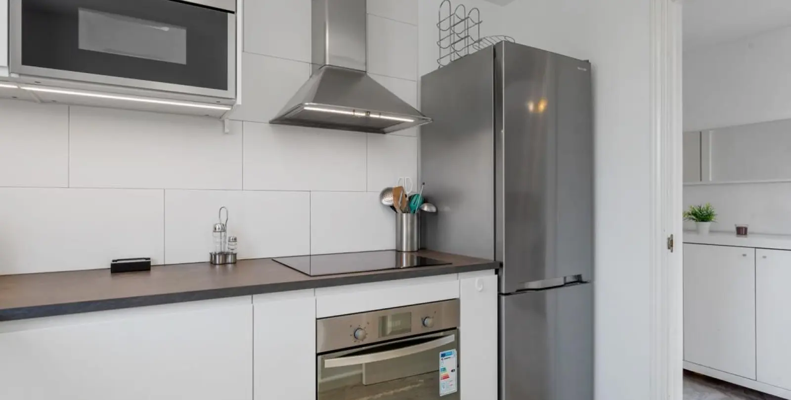 Venta de apartamento en planta media en Marbella 16