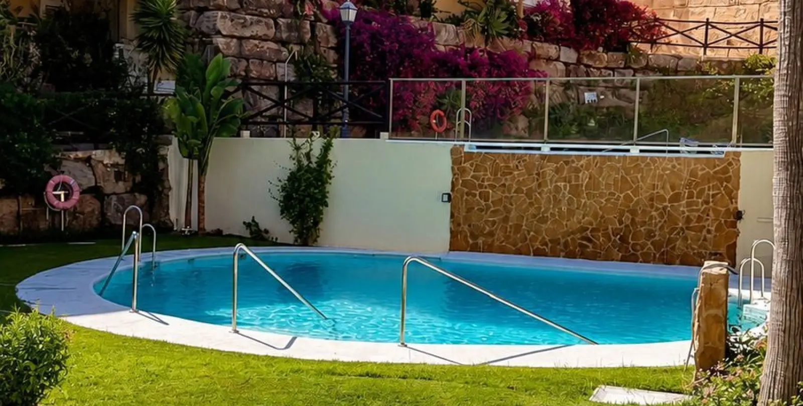 Sale of ground floor apartment in Elviria 9
