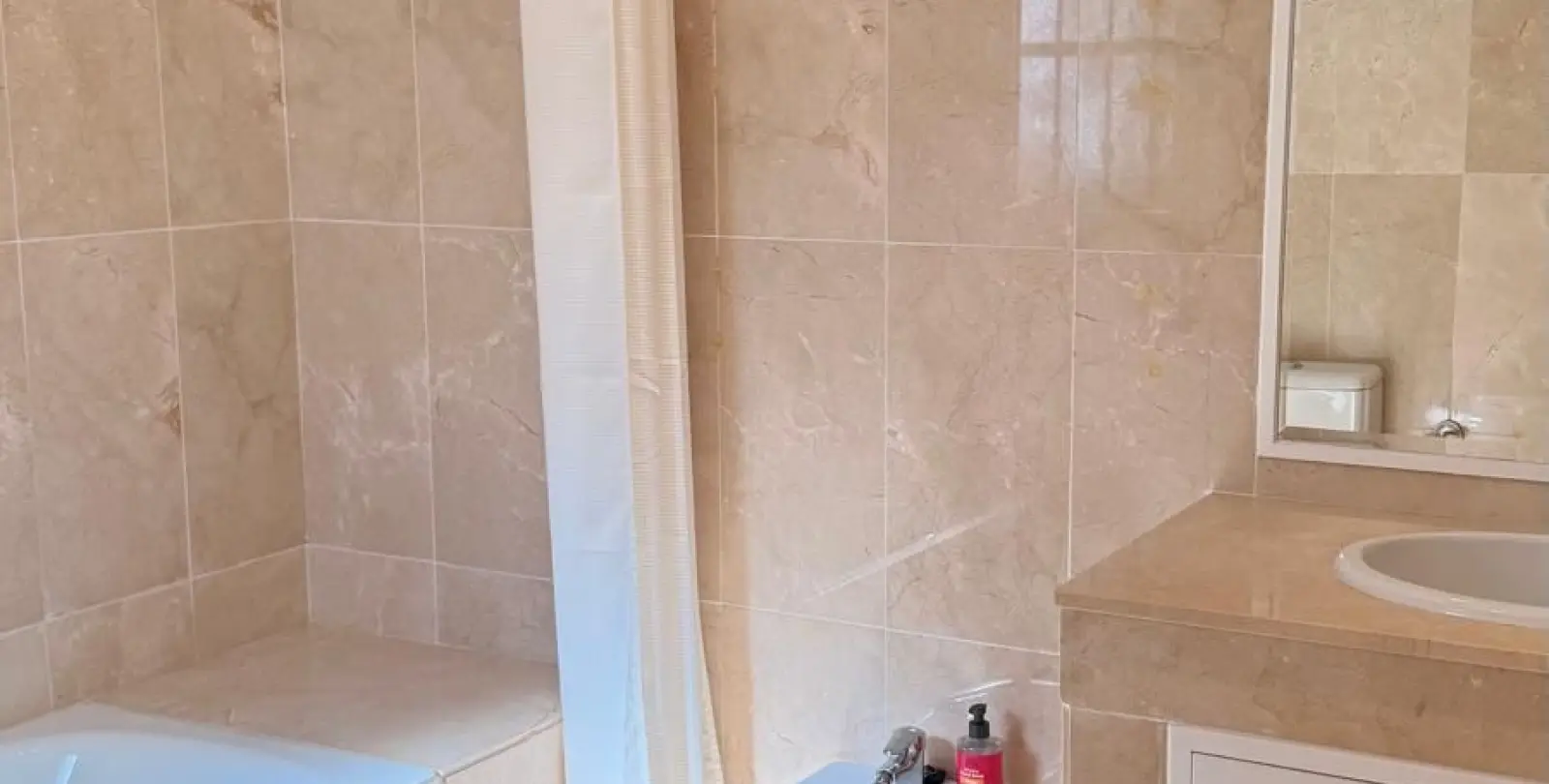 Sale of ground floor apartment in Elviria 14