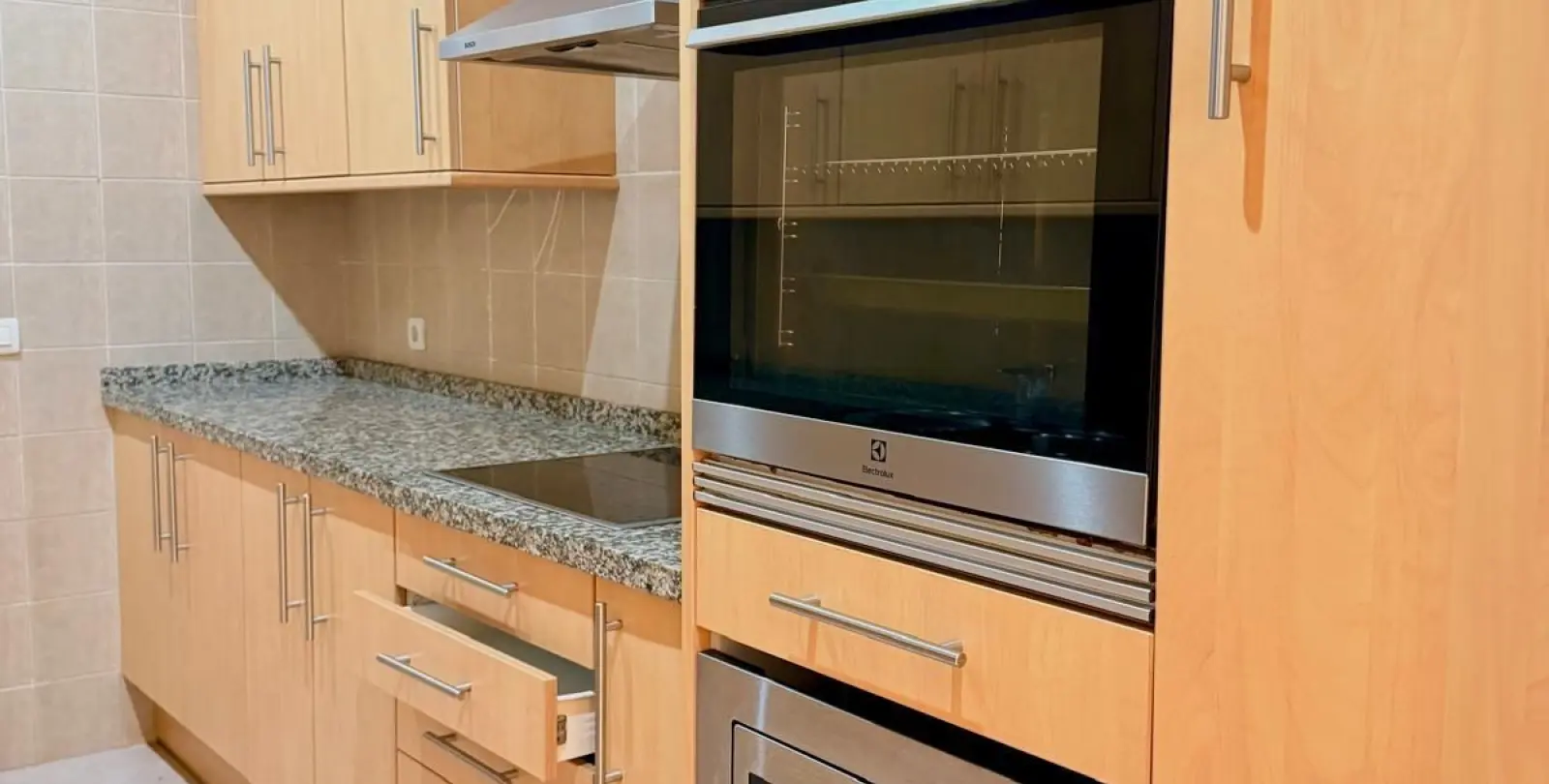 Sale of ground floor apartment in Elviria 20