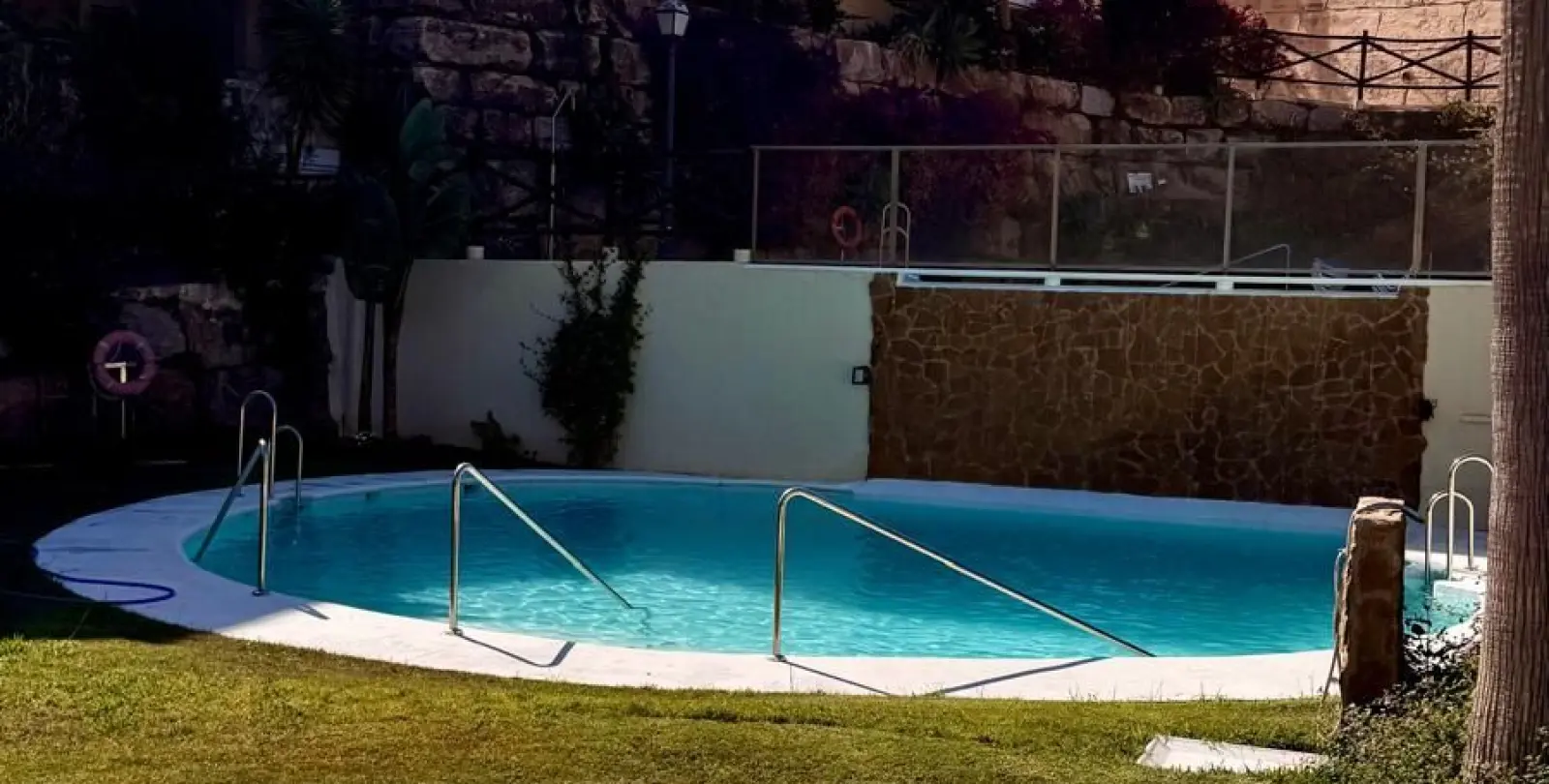 Sale of ground floor apartment in Elviria 23