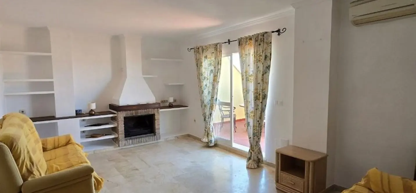 Sale of penthouse in Fuengirola 3