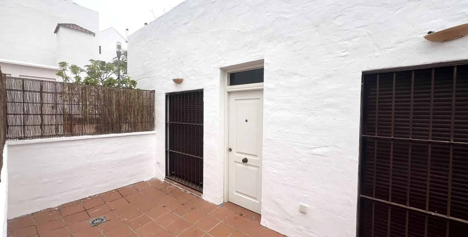 Venta de apartamento en planta baja en Nueva Andalucía 2