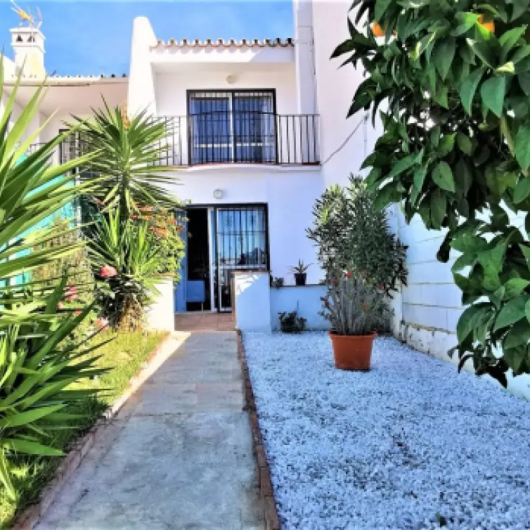 Venta de adosado en Estepona
