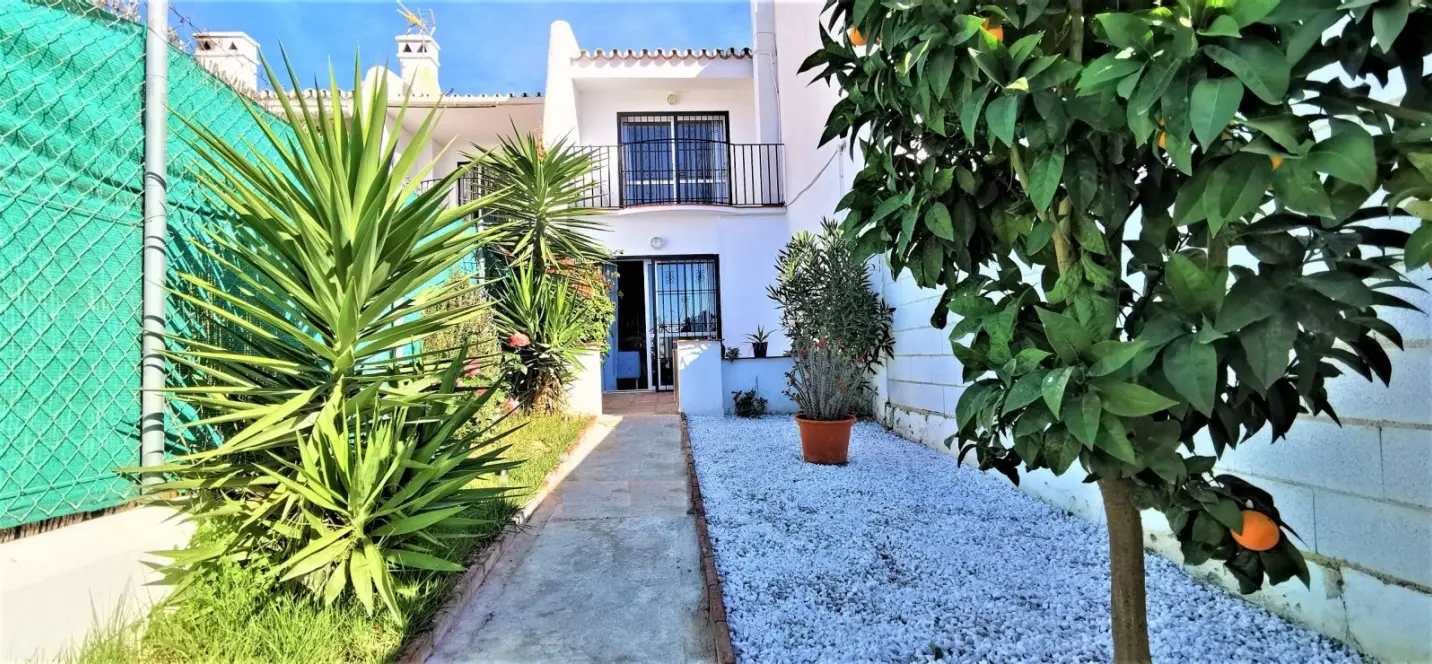 Venta de adosado en Estepona 1