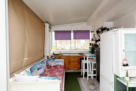 Image 4 thumb