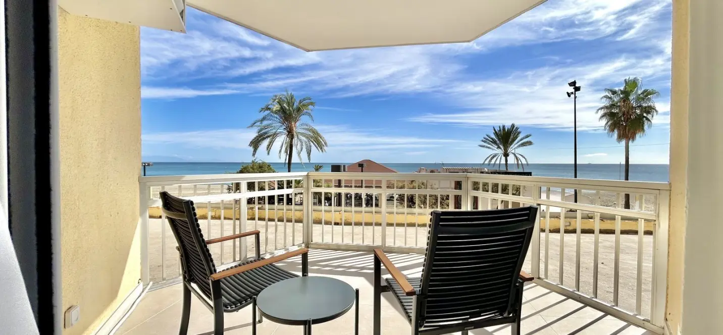 Venta de apartamento en planta media en Fuengirola 0