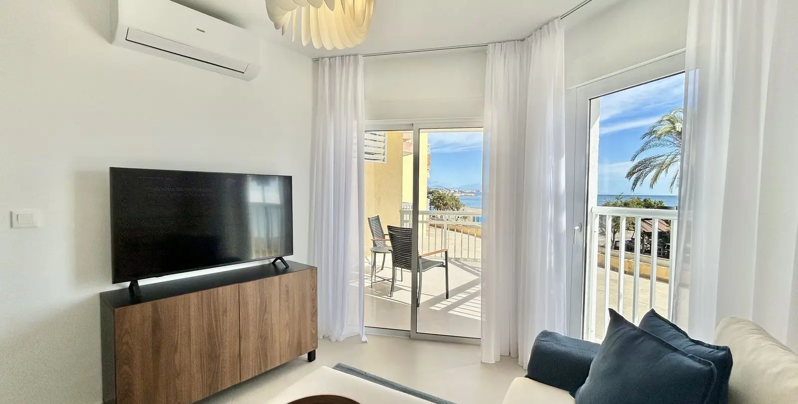 Venta de apartamento en planta media en Fuengirola 2