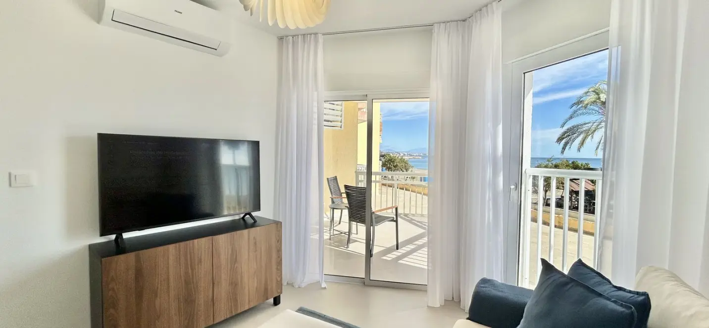 Venta de apartamento en planta media en Fuengirola 1