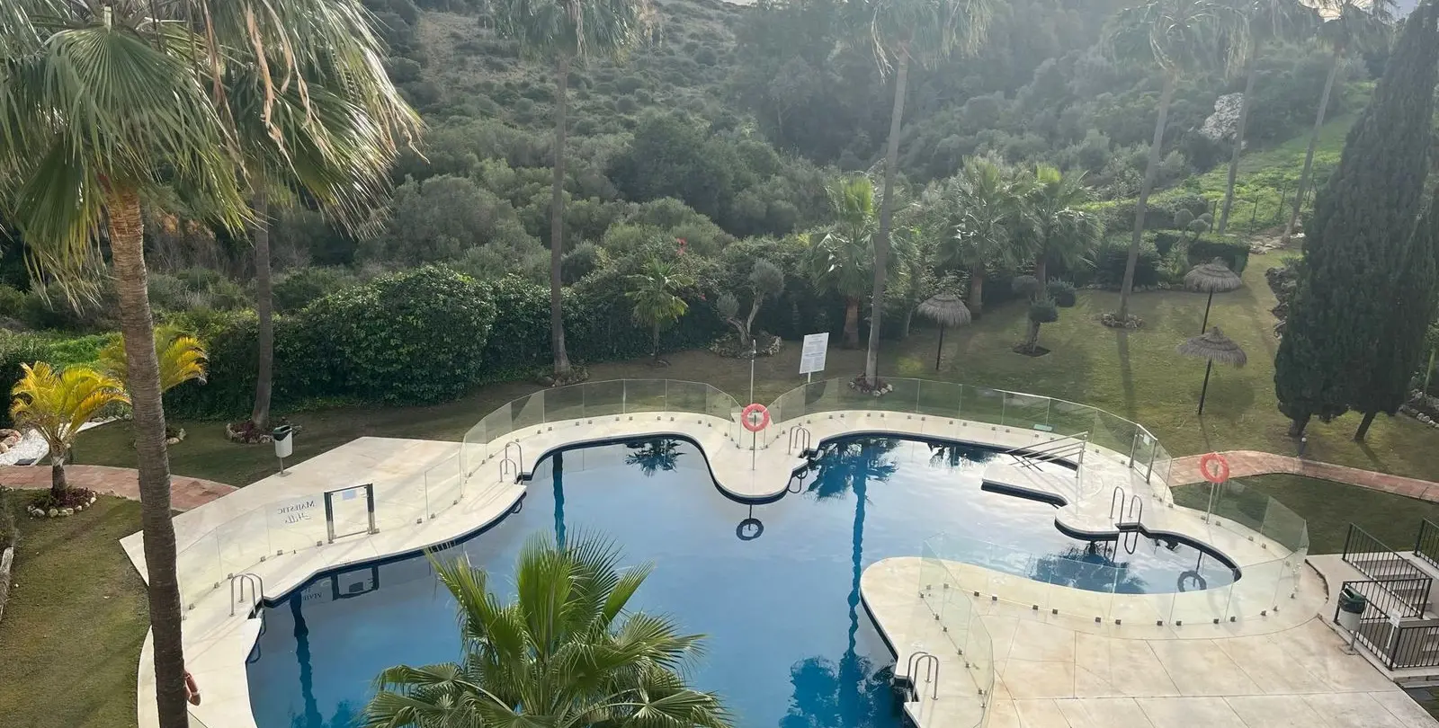 Sale of middle floor apartment in Casares Playa 2