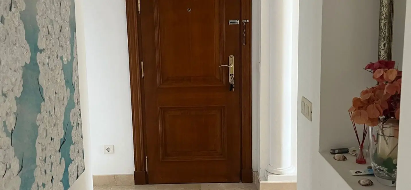 Sale of middle floor apartment in Casares Playa 3