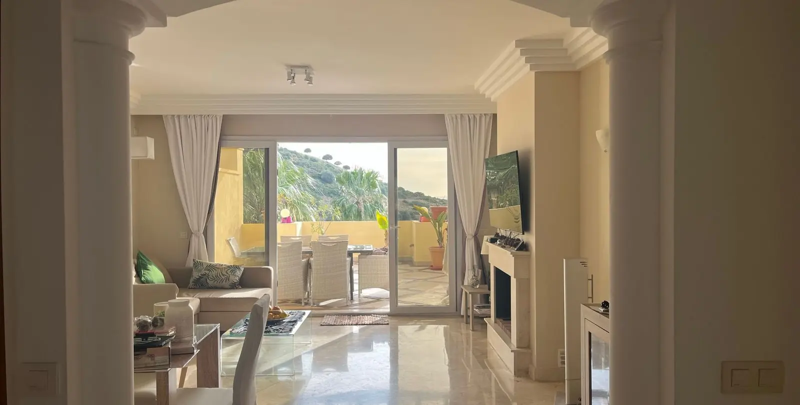 Sale of middle floor apartment in Casares Playa 5
