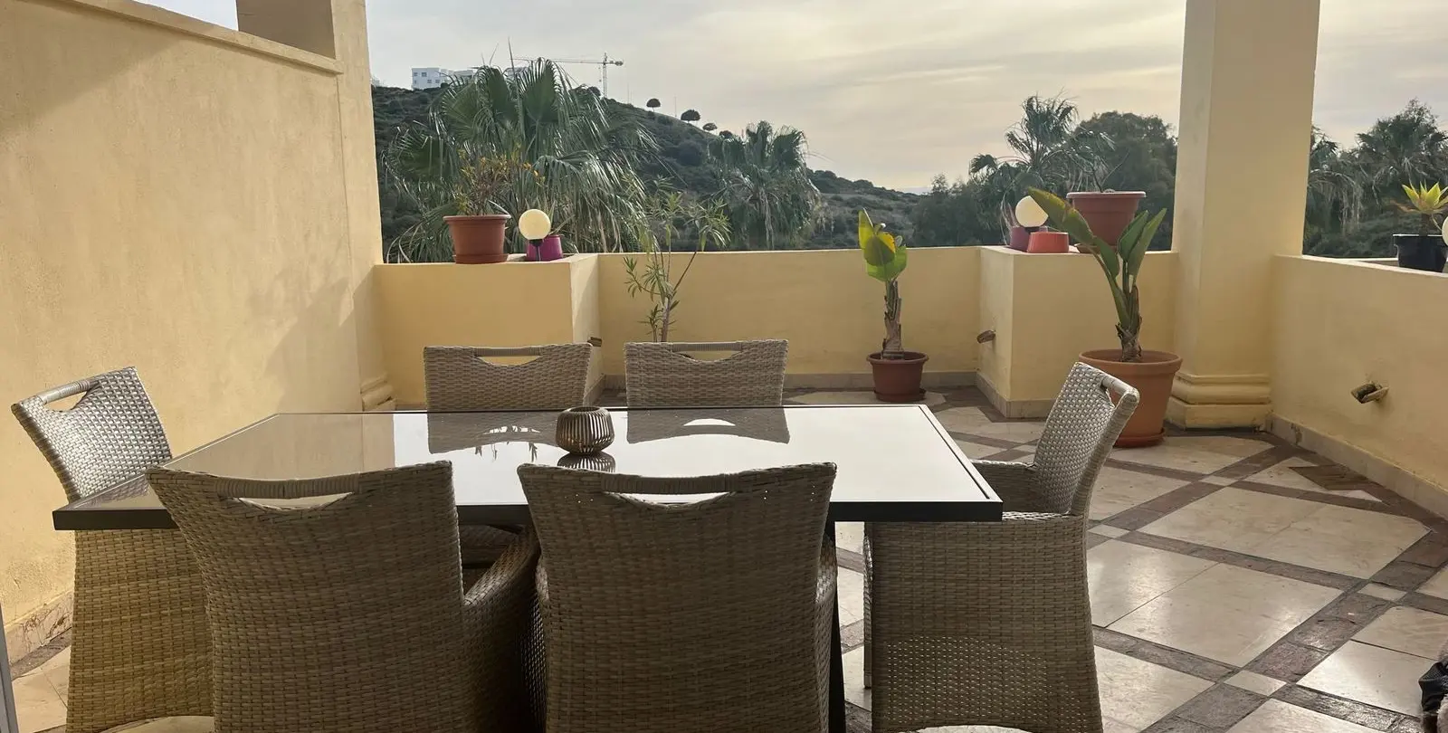 Sale of middle floor apartment in Casares Playa 11