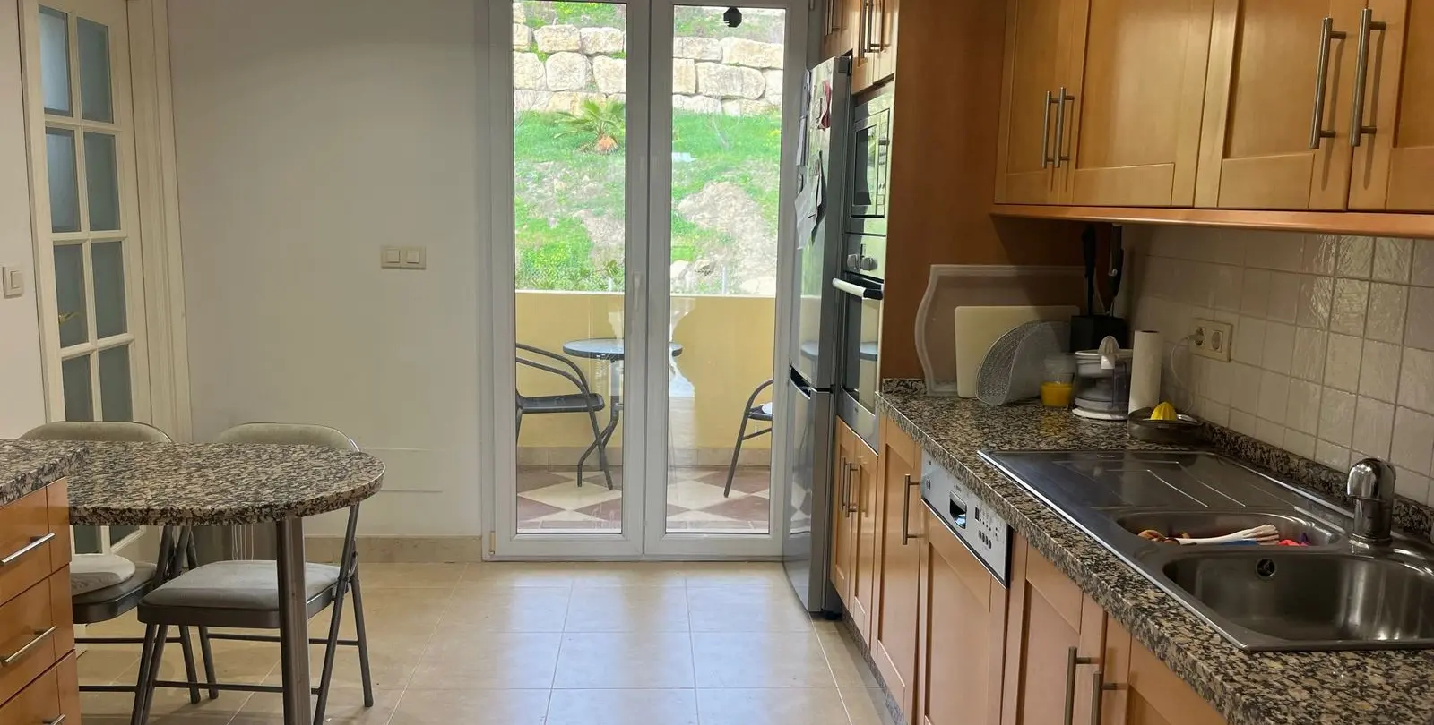 Sale of middle floor apartment in Casares Playa 13