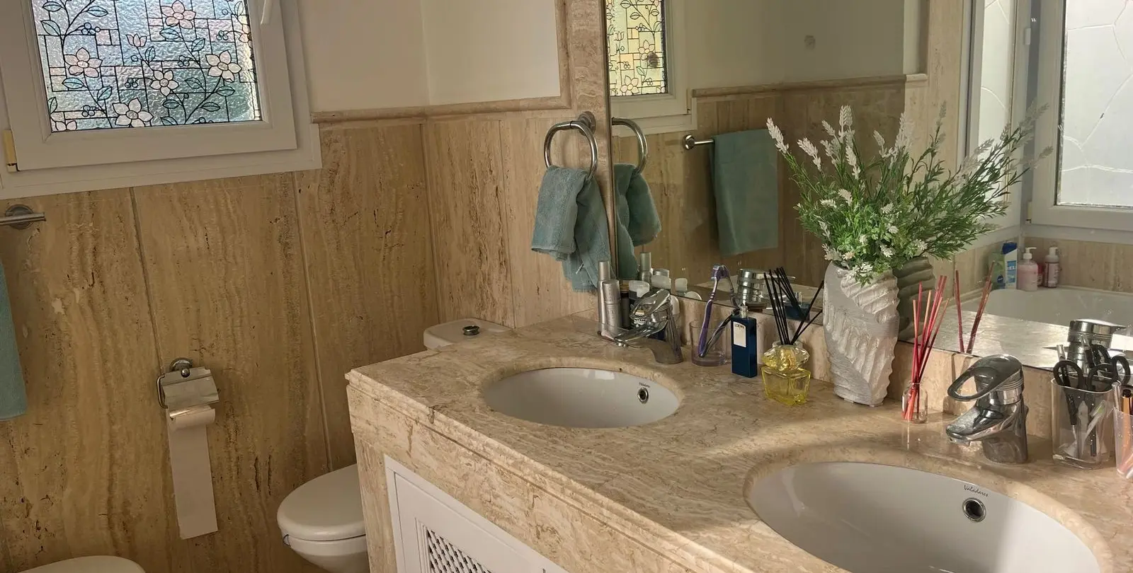 Sale of middle floor apartment in Casares Playa 22